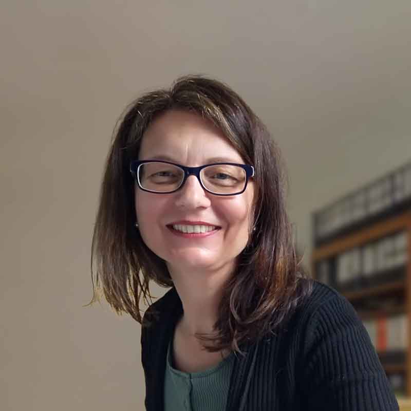 marketa_kolarova_square